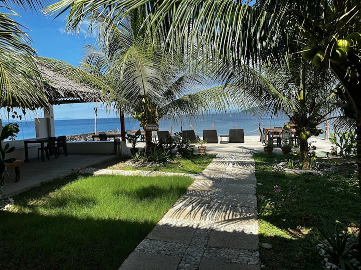 12 Anilao Beach Front Sea View Double Queen Room - Mabini