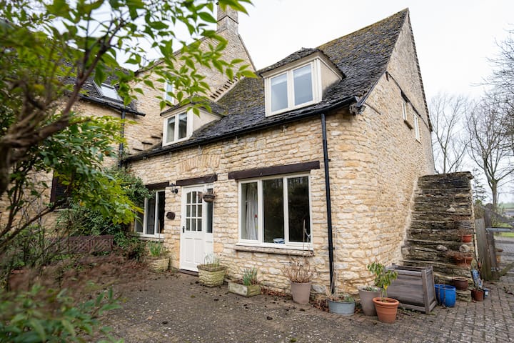 Cotswold Cottage Retreat With Pool - Burford