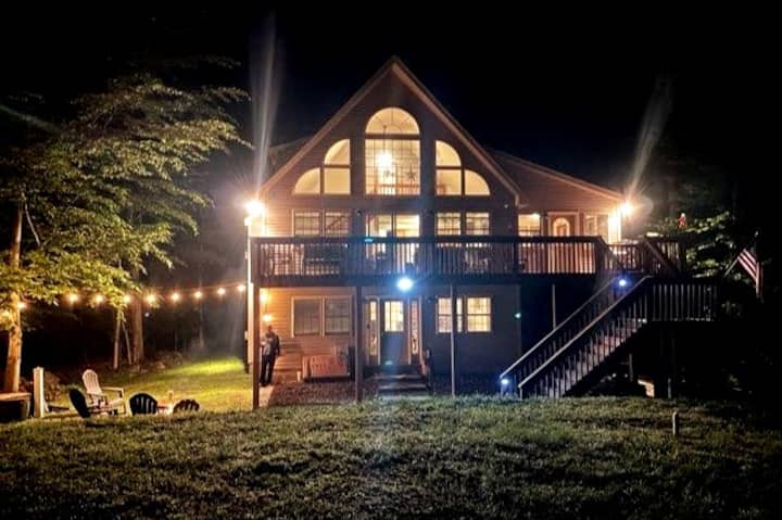 Little Bear Lodge |Close To Hike, Golf, Game Room! - Arrowhead Lake, PA
