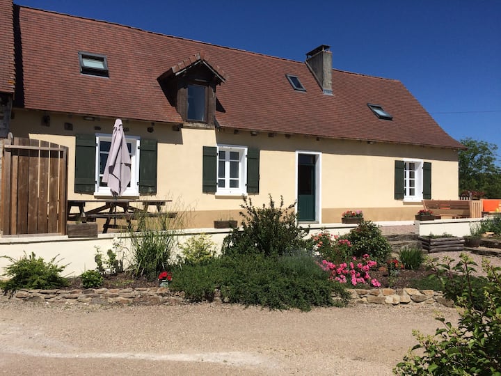 Farmhouse With Private Swimming Pool And Hot Tub - Périgord
