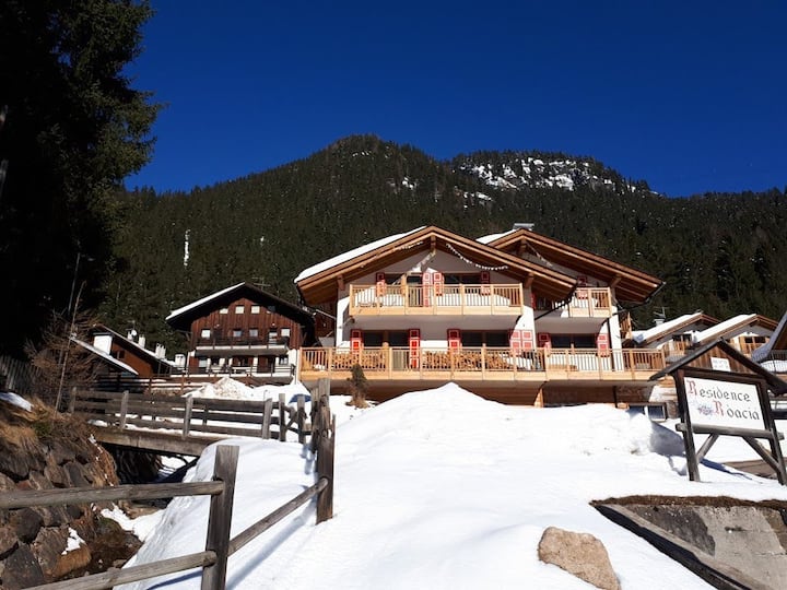 Roacia Chalet, Cozy 3 Rooms Apartment Brand New - Canazei