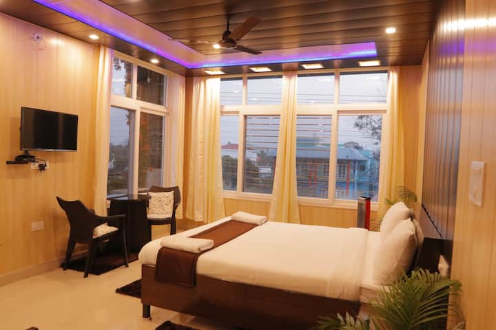 Lb: Bright And Spacious Private Room - Dehradun