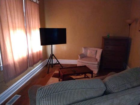 Best large villa rentals in Hammond, IN on cozycozy