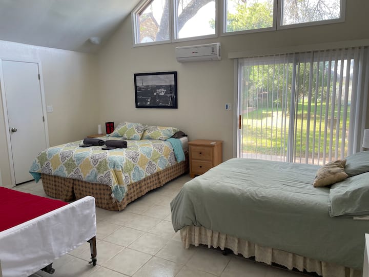 Country Club Condo - Golf, Pool, Great Location!❤️ - Brownsville, TX