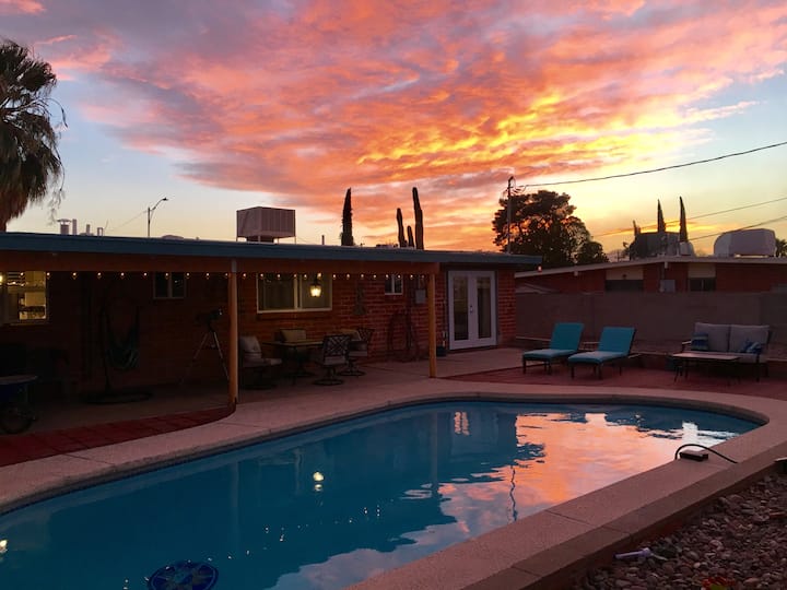House With Private Pool And Backyard: Desert Oasis - Marana, AZ