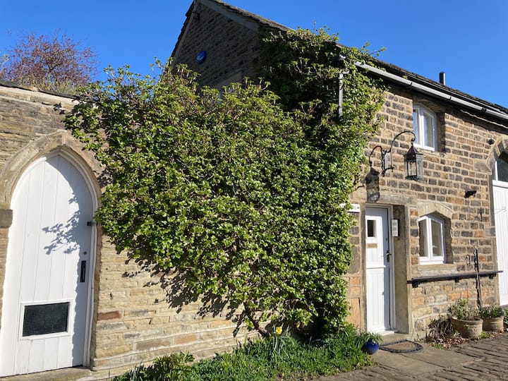 Cosy Cottage With Garden, Patio And Parking - Lindley - Huddersfield