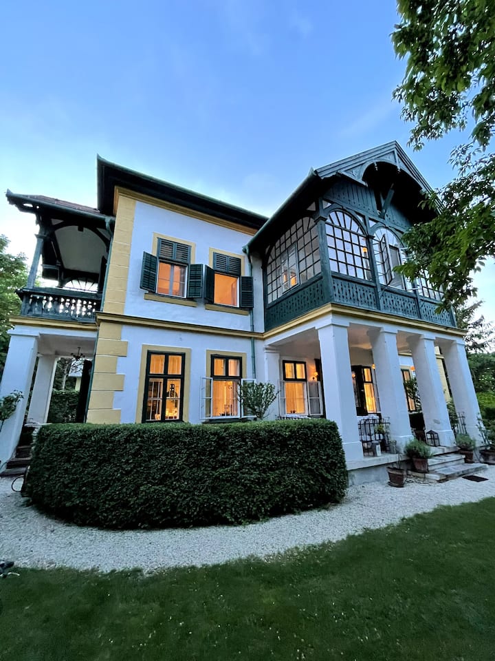 Csokonai Luxury Villa At Balaton - Plattensee