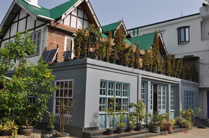 Room 4 Colonial House, Two Single Beds - Imphal