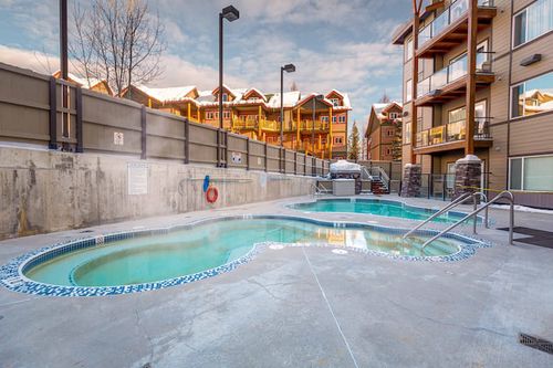 Pool! Hot Tub! Luxury! Mountain Spirit 2 Bedroom - 金伯利