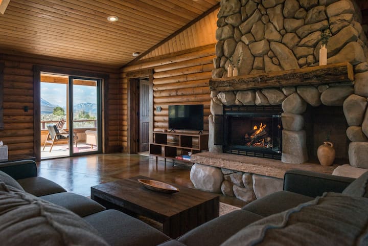 Roaring Fork Chalet - With Deck & Mountain Views! - Basalt, CO