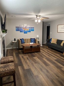 Top Airbnbs & Vacation rentals in Seaford, VA cozycozy