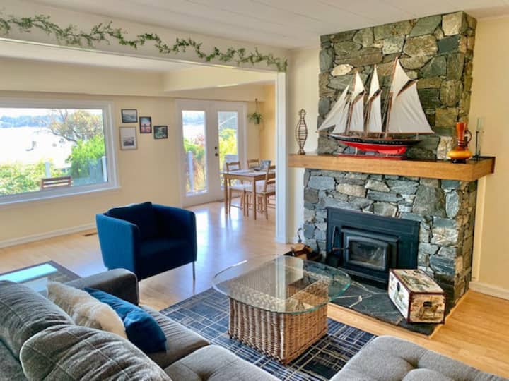 Wiki’s Oceanview Retreat W/ Easy Beach Access - Parksville, British Columbia