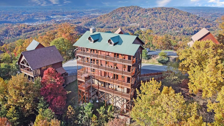 Panoramic View - Suite 1 - Starr Crest Resort - Sevierville