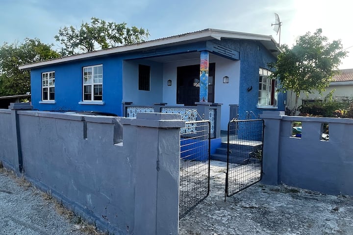 Cosy, Gated 3 Bdr Home W/ac Oistins/miami Beach - Barbados