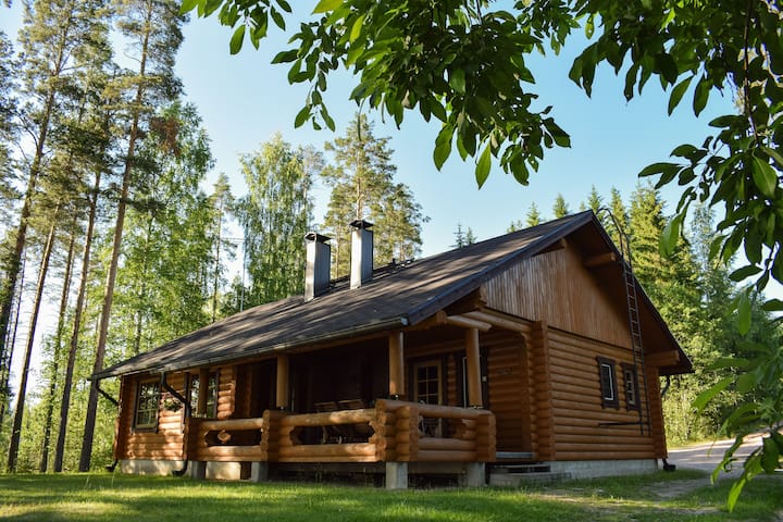 Karhunpesä Spacious Log Cabin For 8 - Etelä-Karjala