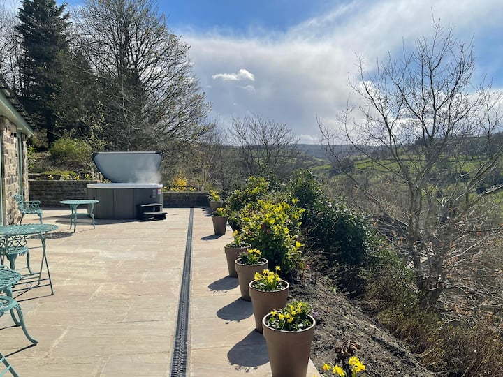 Teal Cottage Stunning Views From Hot-tub & Pool - Holmfirth