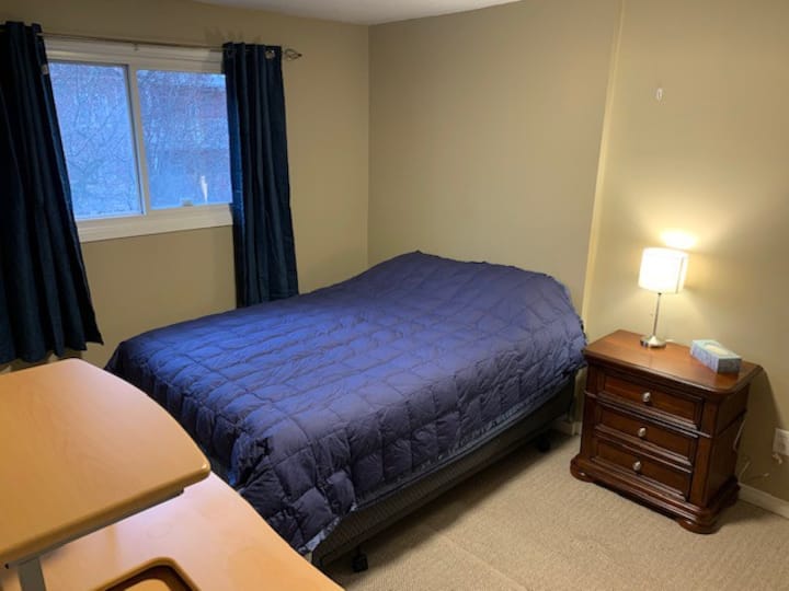 Furnished Room For Rent Weekly/monthly. No Smoking - Kitchener, ON, Canada