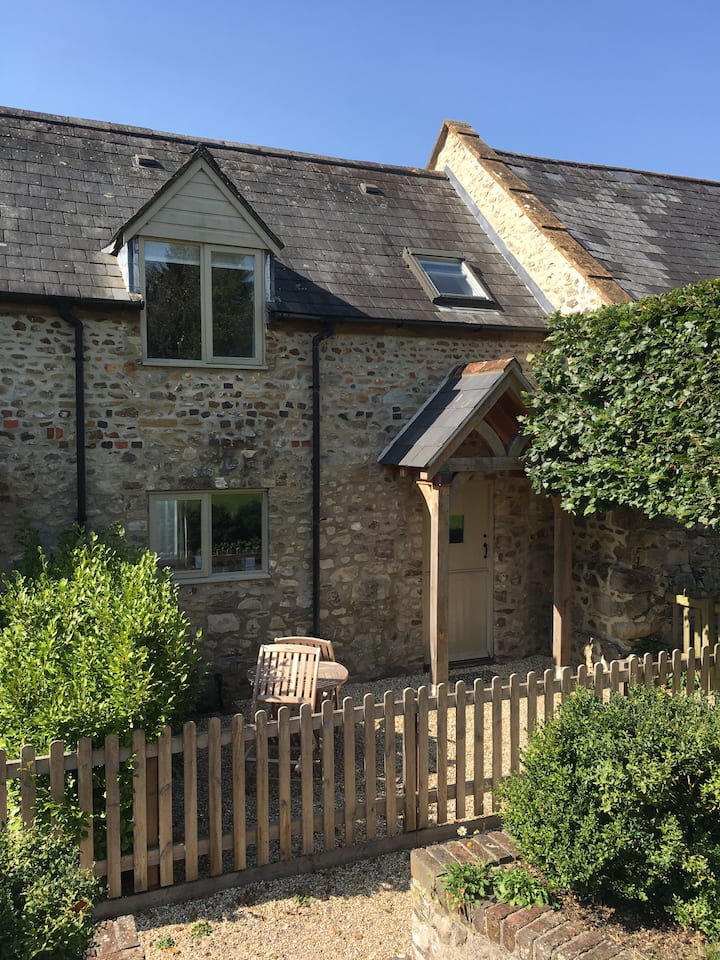 Beech - A Lovely 1-bed Cottage In Dorsets Aonb - Dorset