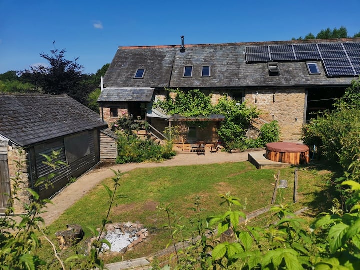 Forest Of Dean Converted Barn + Hot Tub  Sleeps 15 - Forest of Dean