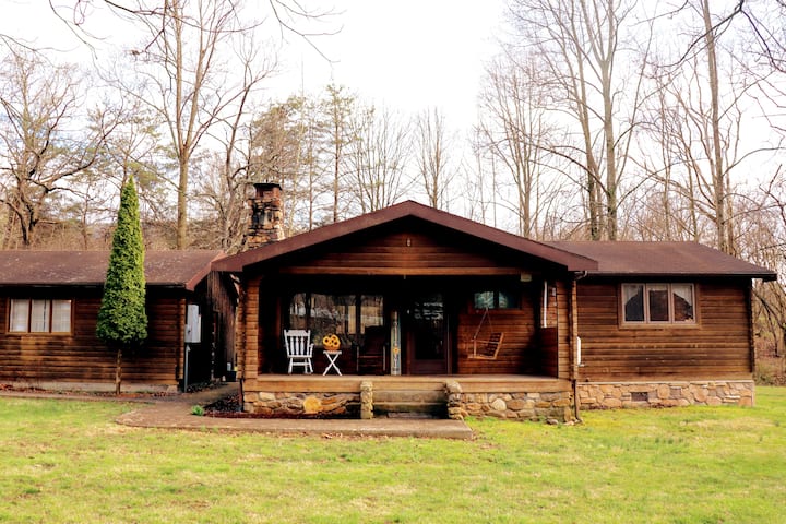 Tree Swing, Outdoor Dining With Stream And Fire Pit, Large Yard, Sunroom, Trail - West Virginia