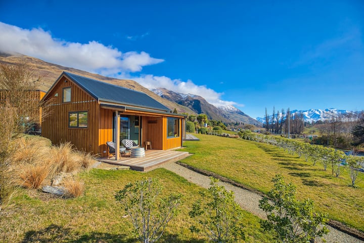 Sunny, Sheltered And Private Studio Guesthouse - Wanaka