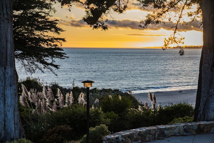 Two Bedroom Villa Ocean View - Monterey Bay, CA