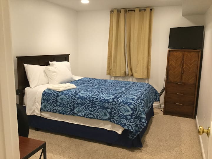 Cozy Private Room - You Will Love It! - Gaithersburg, MD