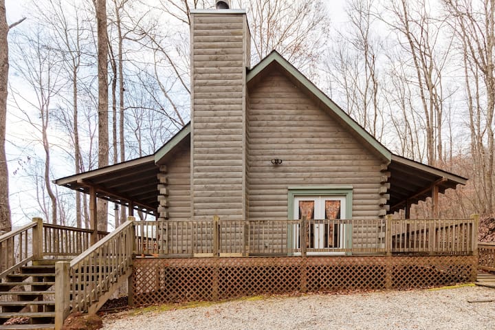 Comfy And Charming  Log Cabin In The Woods - Chilhowee Lake, TN
