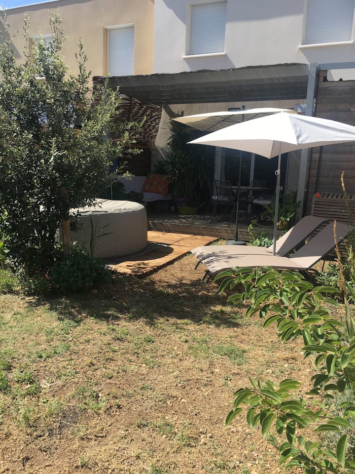 Maison 3 Chambres Petit Jardin En Provence - Carpentras