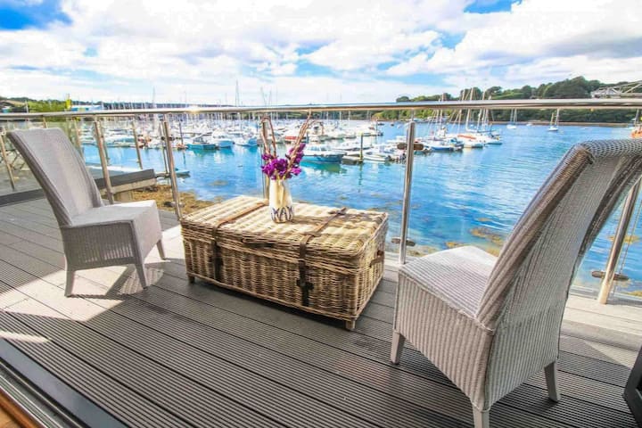 Spectacular Luxury Waterfront House - Falmouth