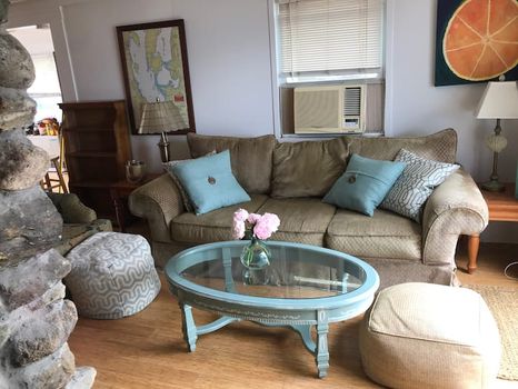 Retreat in Burlington, VT? Find cottages on cozycozy!