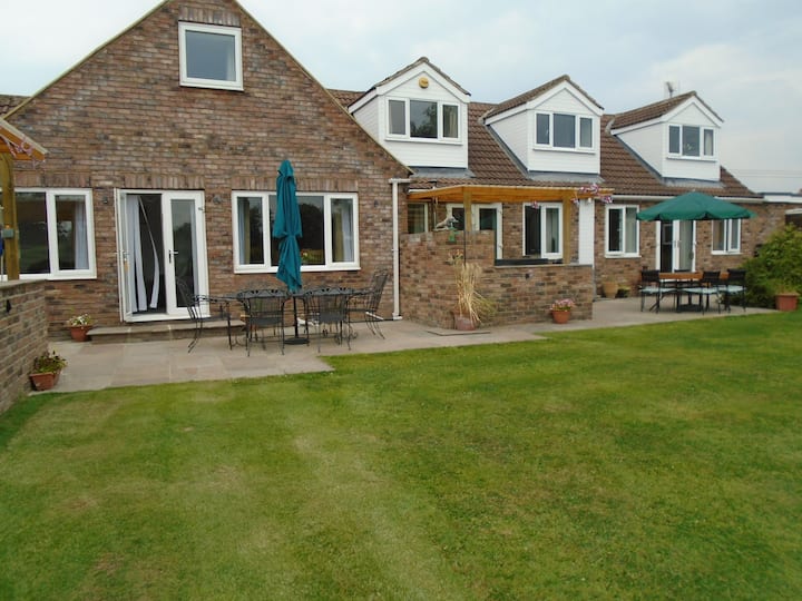 2 Houses For 12 Friends 2 Hot Tubs Nr. Harrogate - North Yorkshire