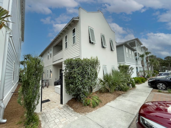 Reduced Rates ~Prime 30a Location~ Two Upper Decks - Rosemary Beach, FL