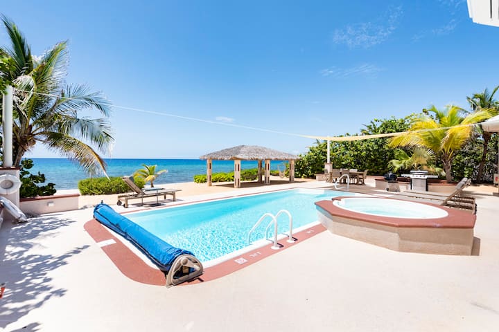 Modern Oceanfront, 2primary Suites, Sleeps 6, Pool - Isole Cayman