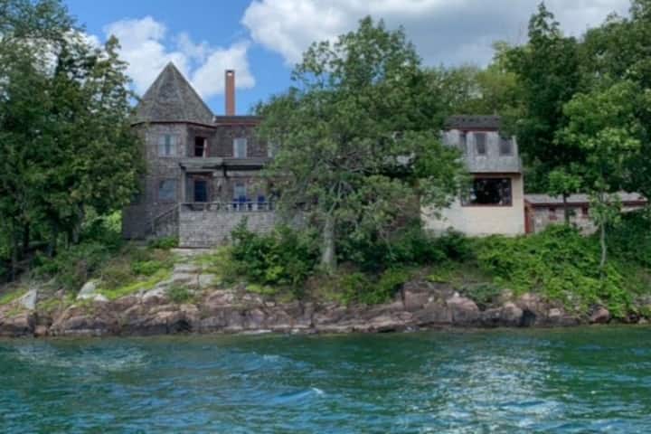 Beautiful Waterfront House - クレートン, NY