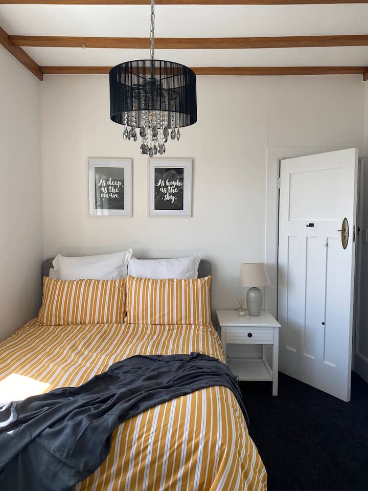 Basic Room | The Manor On North - Palmerston North