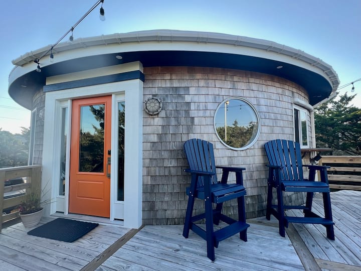 The Round House-unique Escape By The Sea W/hot Tub - Outer Banks, NC