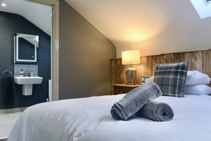 Rostrevor Mountain Lodge "Cosy & Friendly" - Carlingford