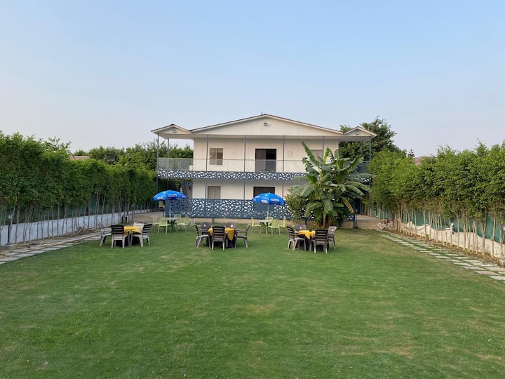 Adorable-4bhk Villa With Pool & Lawn Sec 135 Noida - Faridabad