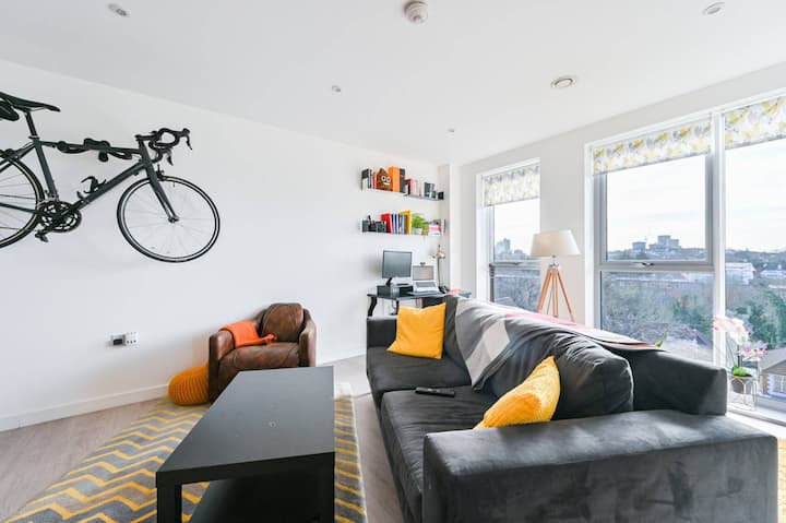 2 Bed Apartment Only 15 Mins From Central London - ハロー
