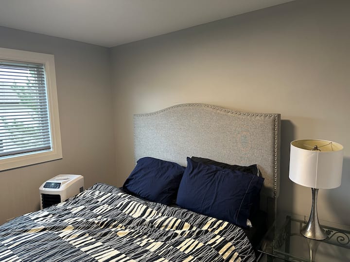 Cozy, Fully Furnished Room - Chatham-Kent