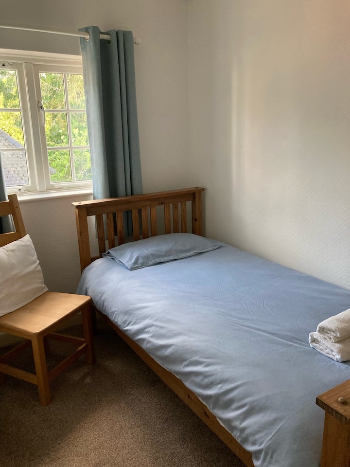 Single Bedroom In Lovely Quiet Detached House - Leicester