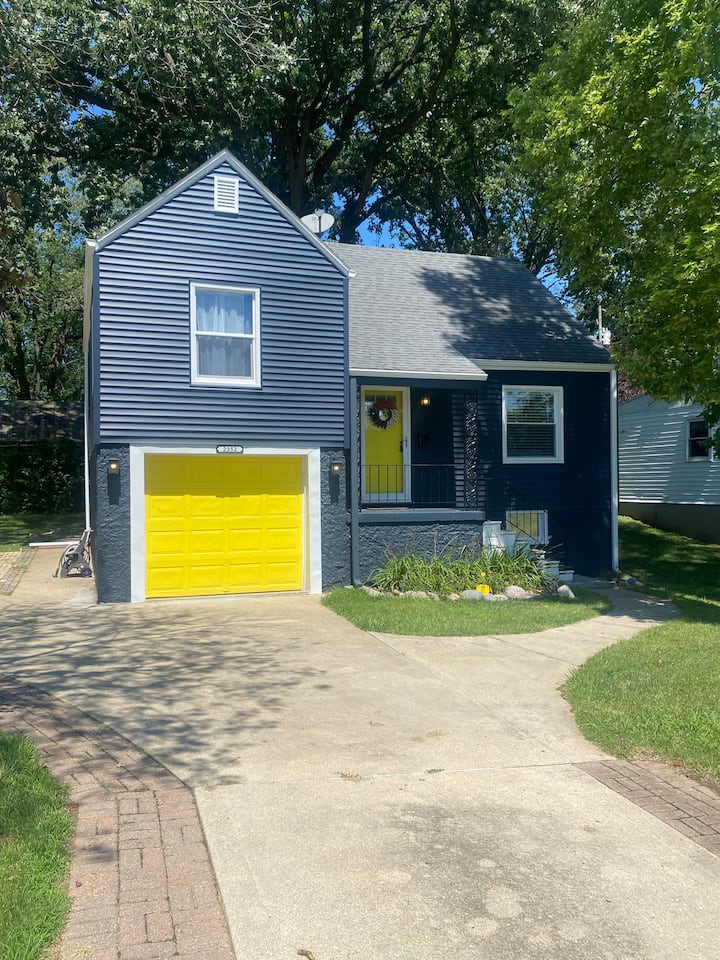 Freshly Remodeled Lake Area Home - Decatur, IL