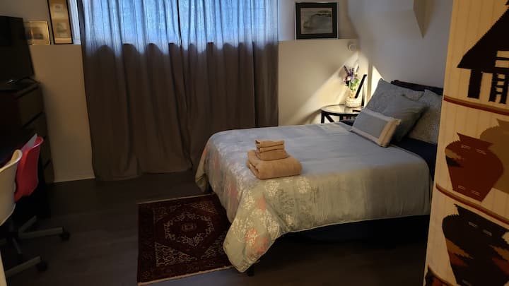 Guest Room At The Heart Of Petawawa - Pembroke