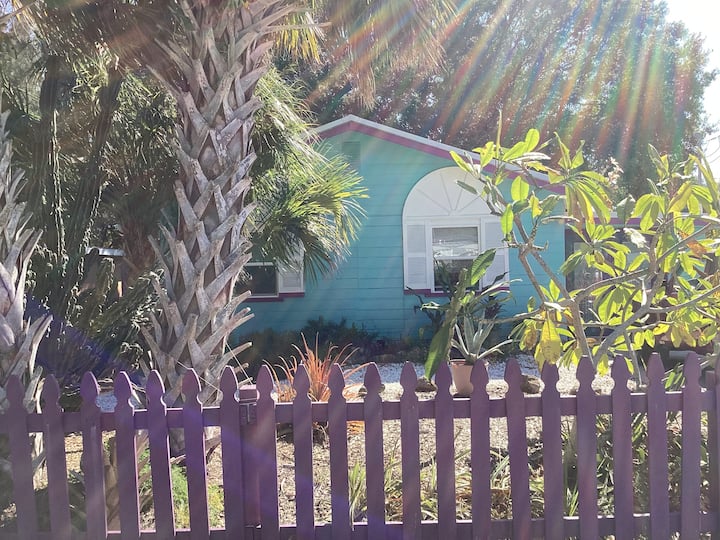 The Starry Cottage - Bradenton, FL