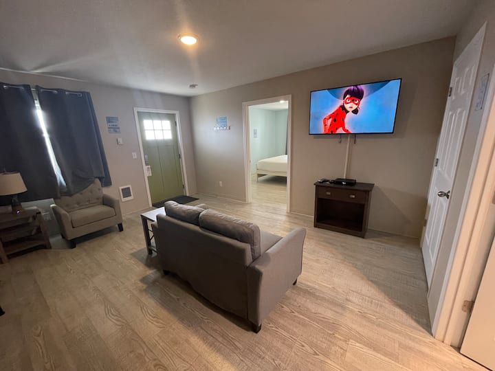 One Bedroom King Suite - Long Beach, WA