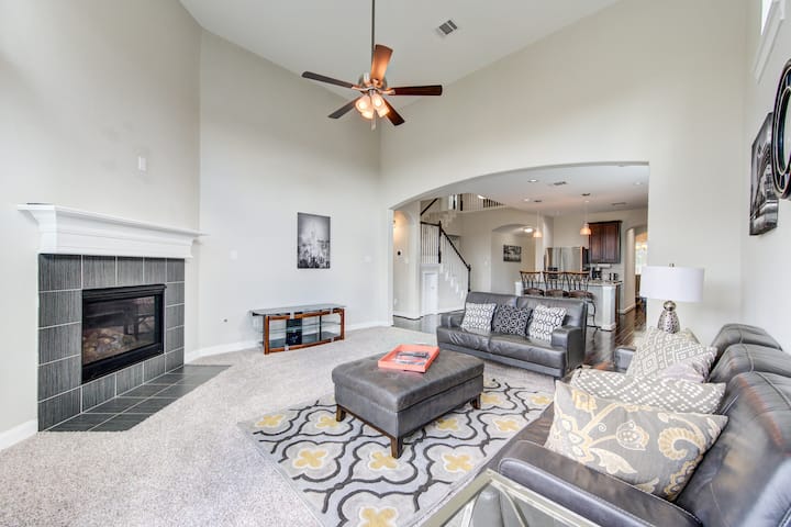 Spacious Home Long-term 4/2.5 Pearland Friendswood - Pearland