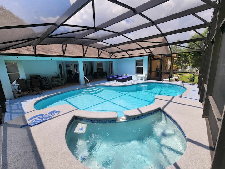 Private Spacious Room With Pool (The Oasis Room) - Clermont, FL