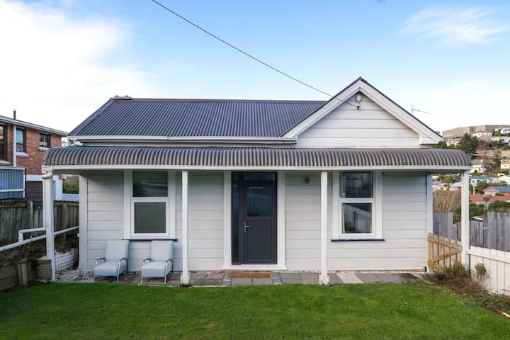 Quirky And Cute Cottage - Dunedin