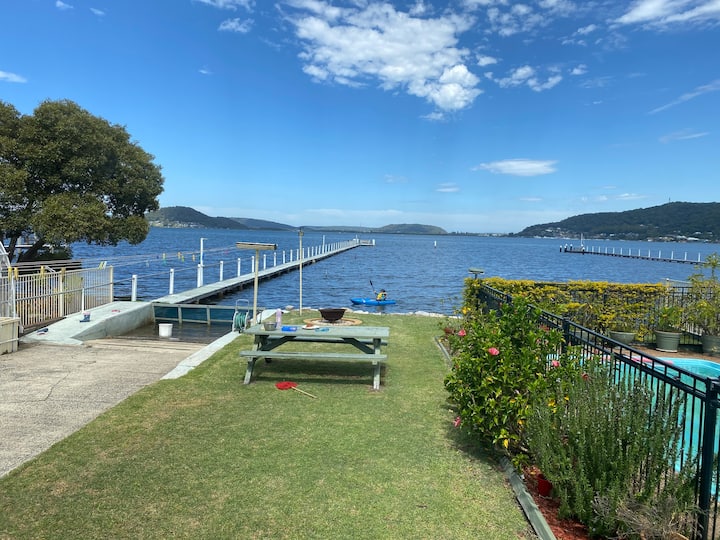 Monty’s On The Water - Gosford